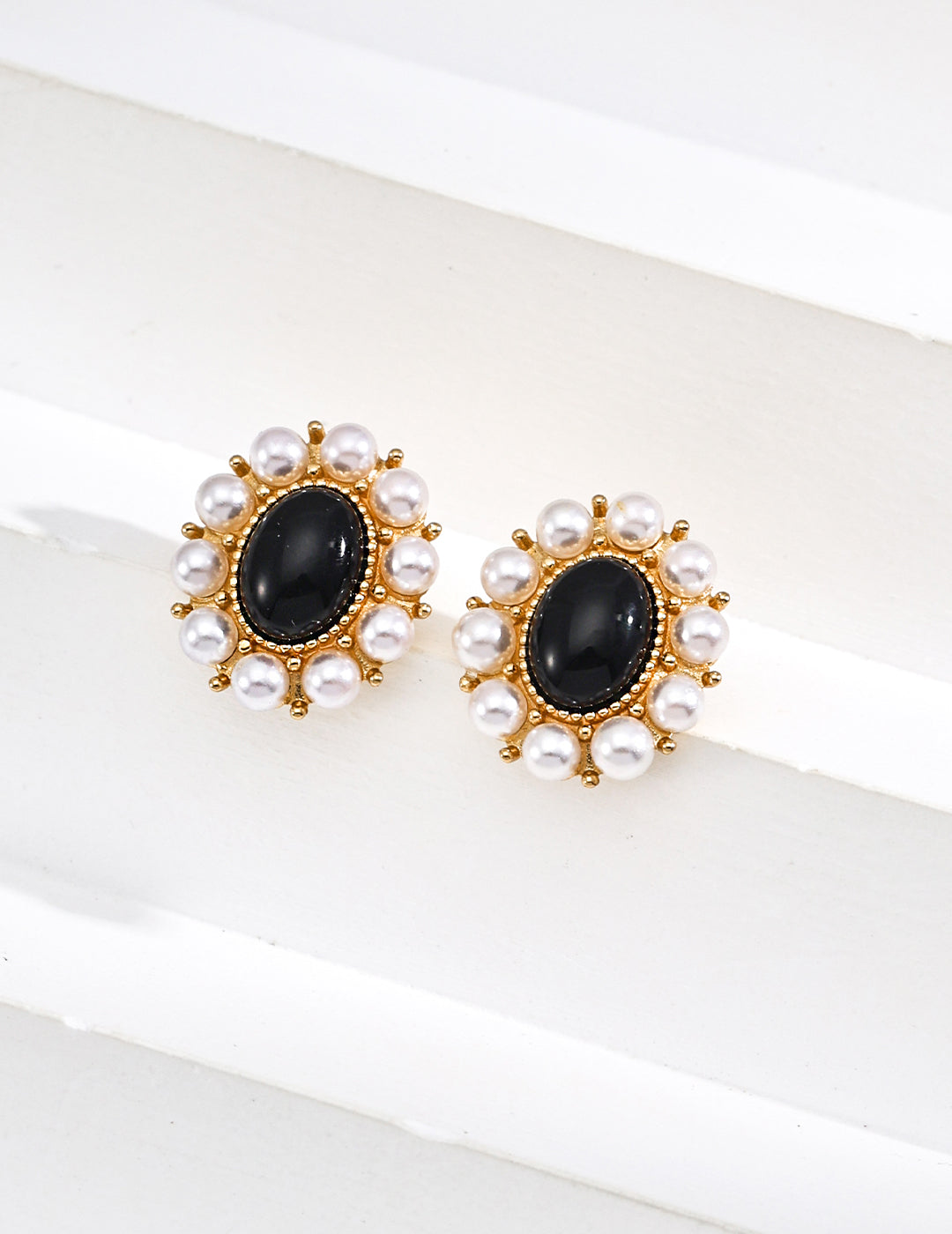 Vintage Radiance Onyx Pearl Studs