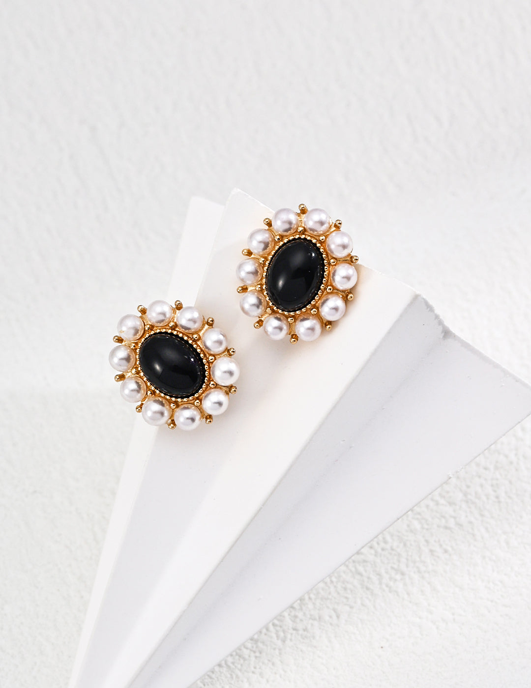 Vintage Radiance Onyx Pearl Studs